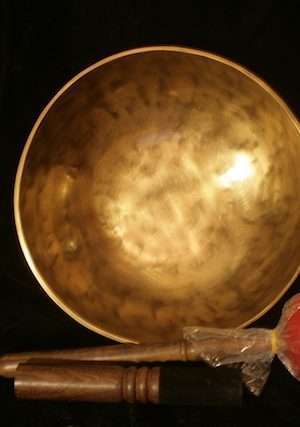 Large Hand beaten Singing Bowl 26cm