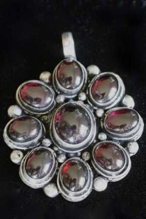 Multi-stone lotus WS_PSTO2