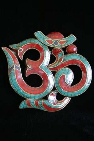 Om wood hanging WHOM1