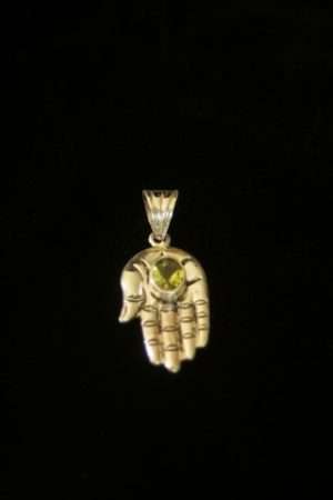 Buddhas hand pendant 4cm