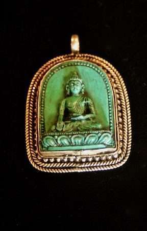 Buddha resin pendant 5x4cm Resin and white metal