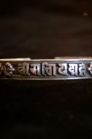 Om mane Padme Hum bracelet 10mm SILVER