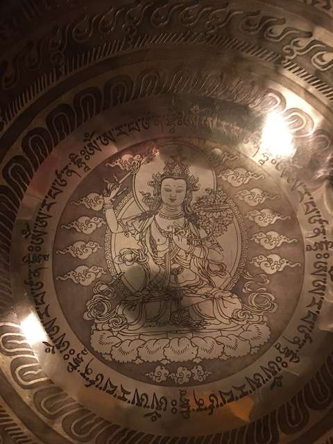 MANJUSRI Etched Singing Bowl  25cm - Image 3