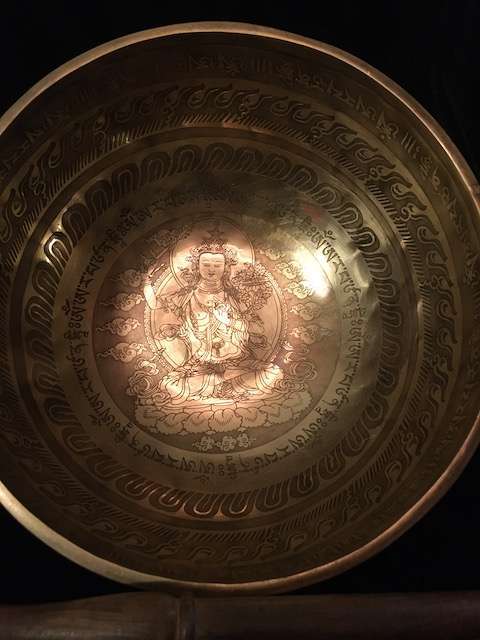 MANJUSRI Etched Singing Bowl  25cm - Image 10
