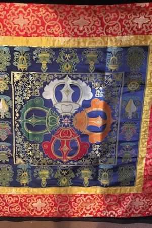 DOUBLE VAJRA / EIGHT SIGNS SHRINE CLOTH