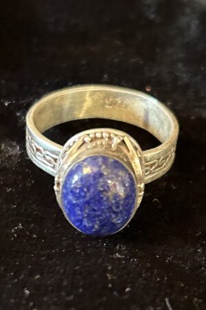SILVER LAPIS LAZULI RING 3cm