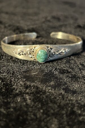 VAJRA BRACELET WITH TURQUOISE STONES