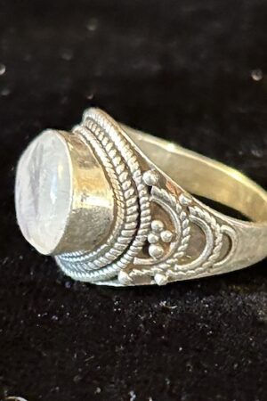 SILVER MOONSTONE RING 3cm